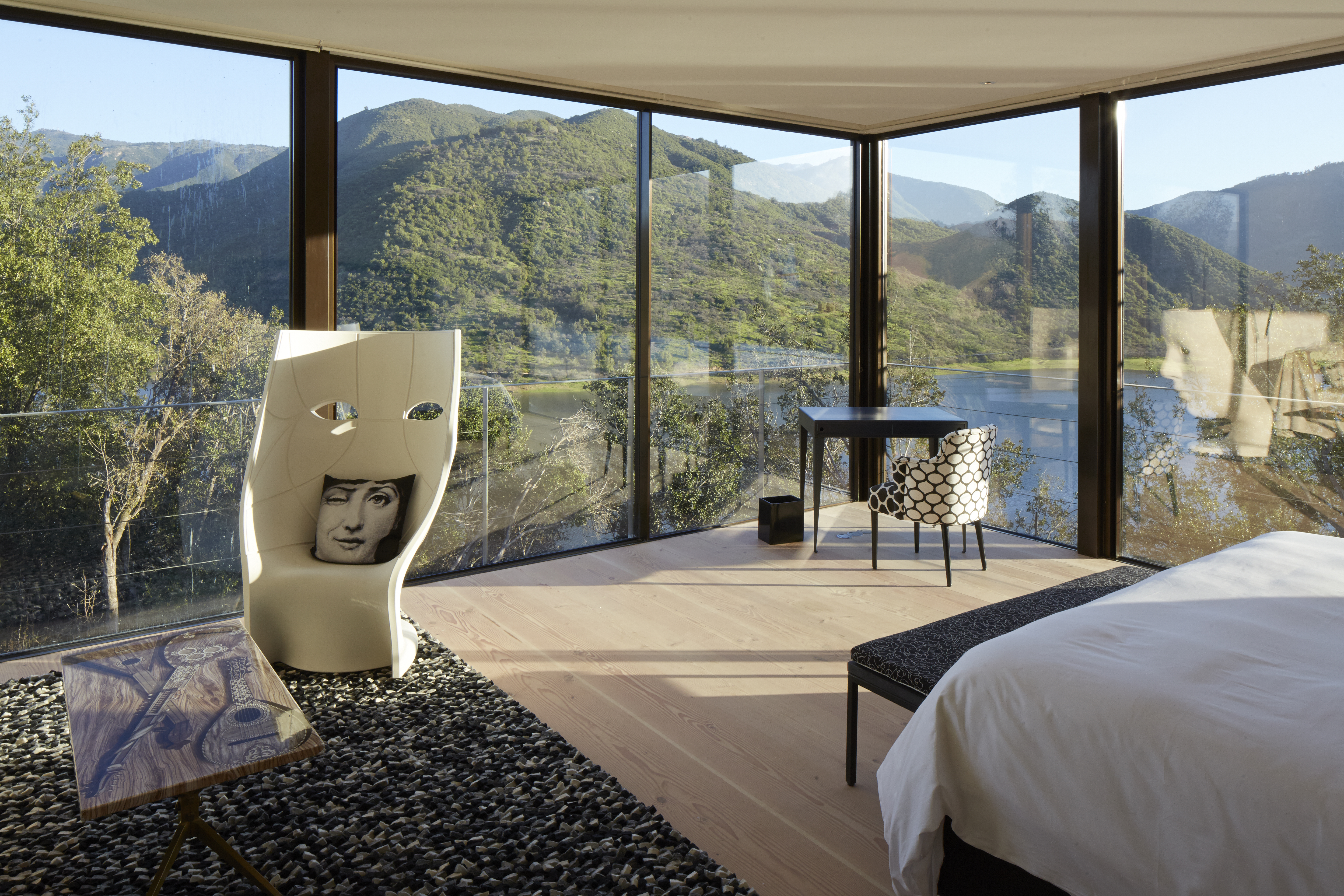 Every suite boasts floor-to-ceiling windows, allowing guests to take into the majestic views across the property.